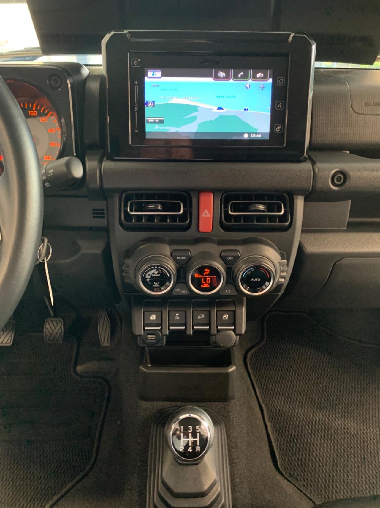 Suzuki Jimny 1.5 4 Posti