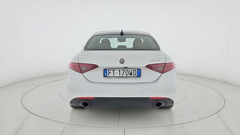 Alfa Romeo Giulia 2.0 Turbo 200 CV AT8 Executive