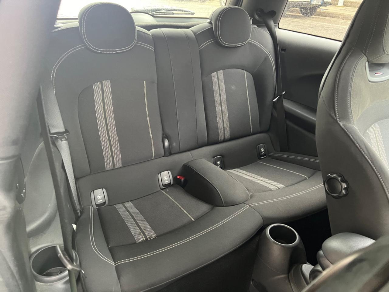 Mini John Cooper Works challenge edition
