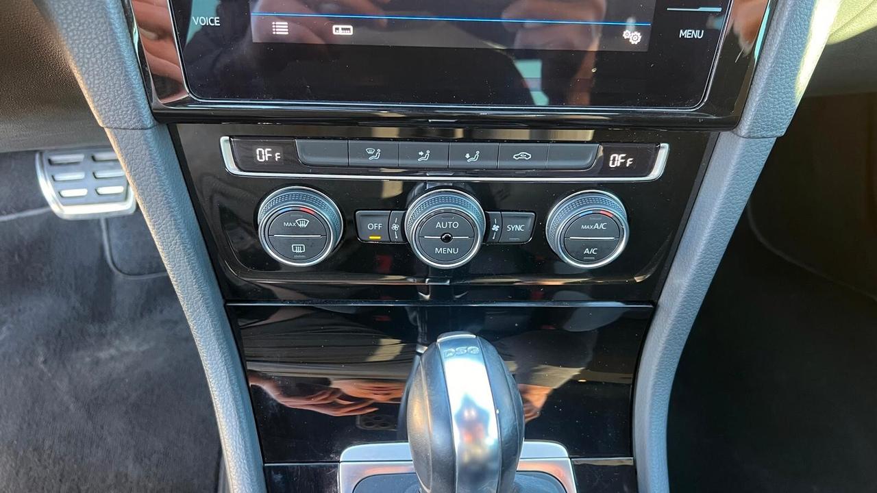 Volkswagen Golf 1.6 TDI 115 CV DSG 5p R-LINE