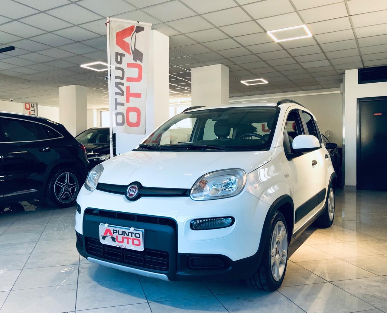 Fiat Panda Hybrid City Life bianca neopante