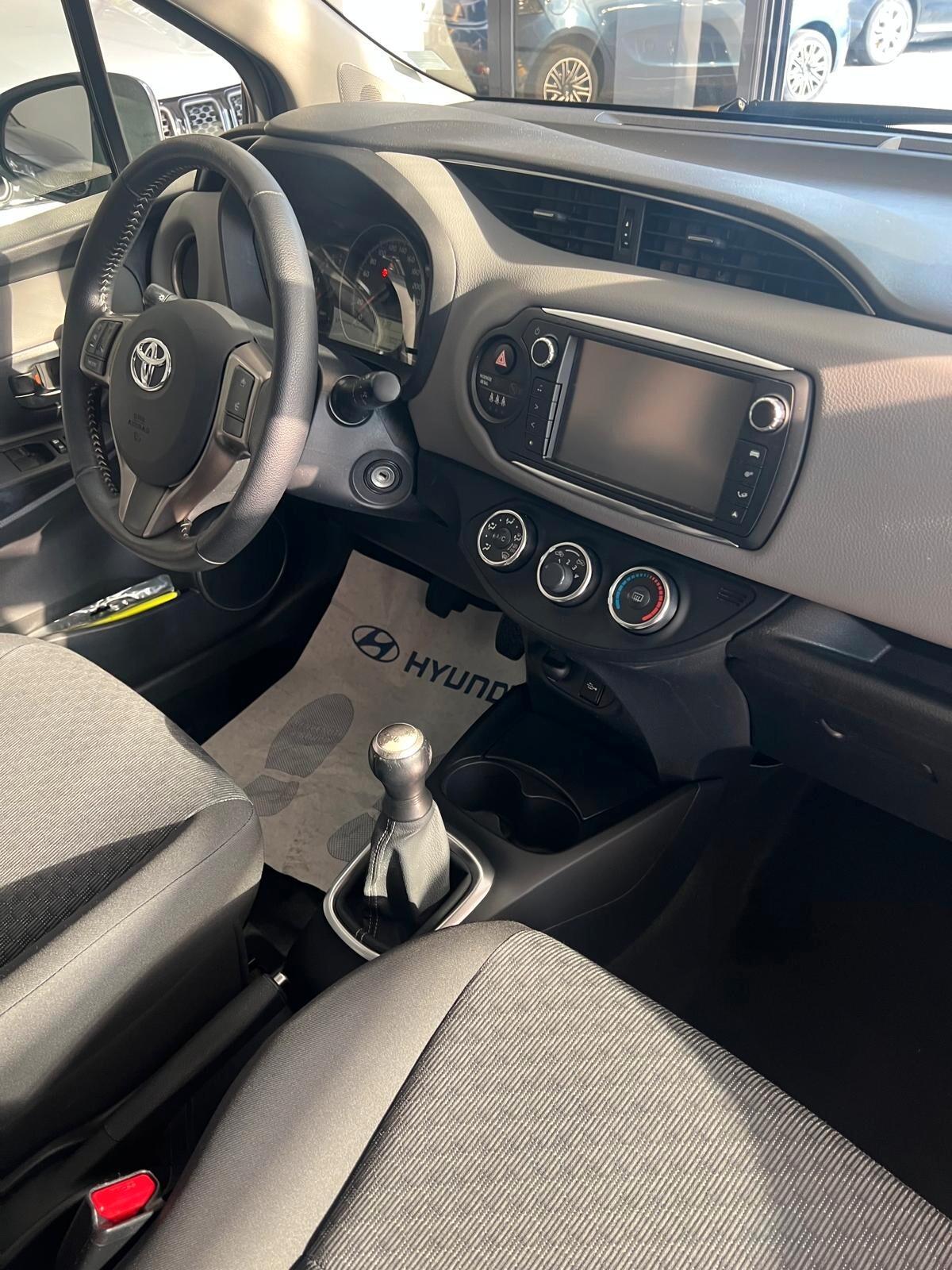 Toyota Yaris 1.3 3 porte Active
