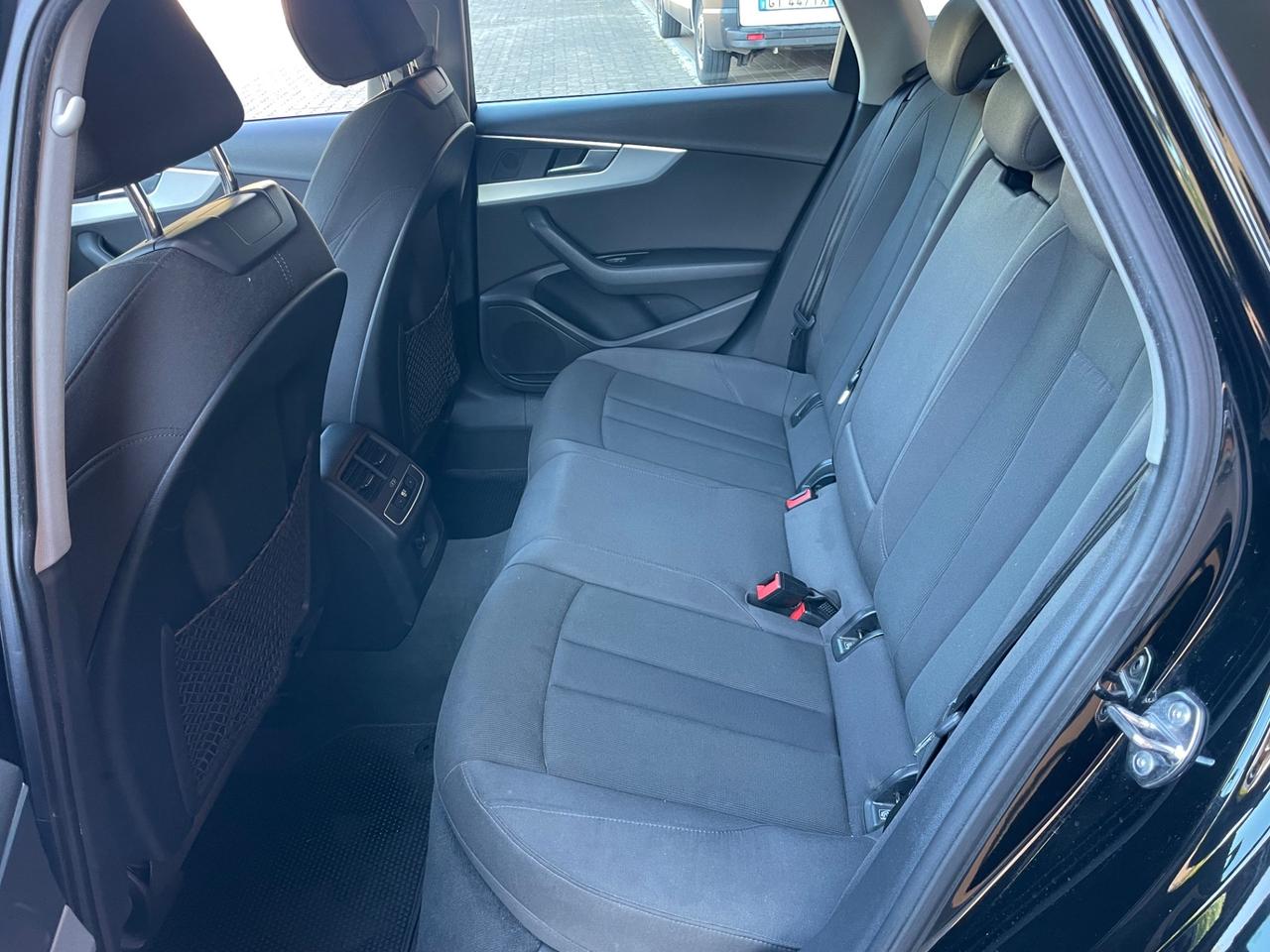 Audi A4 Avant 2.0 TDI 150 CV ultra S tronic Business Sport