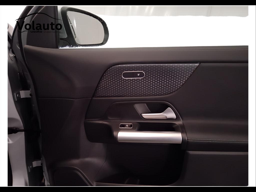 Mercedes-Benz GLA-H247 2023 - GLA 180 d Progressive Advanced auto