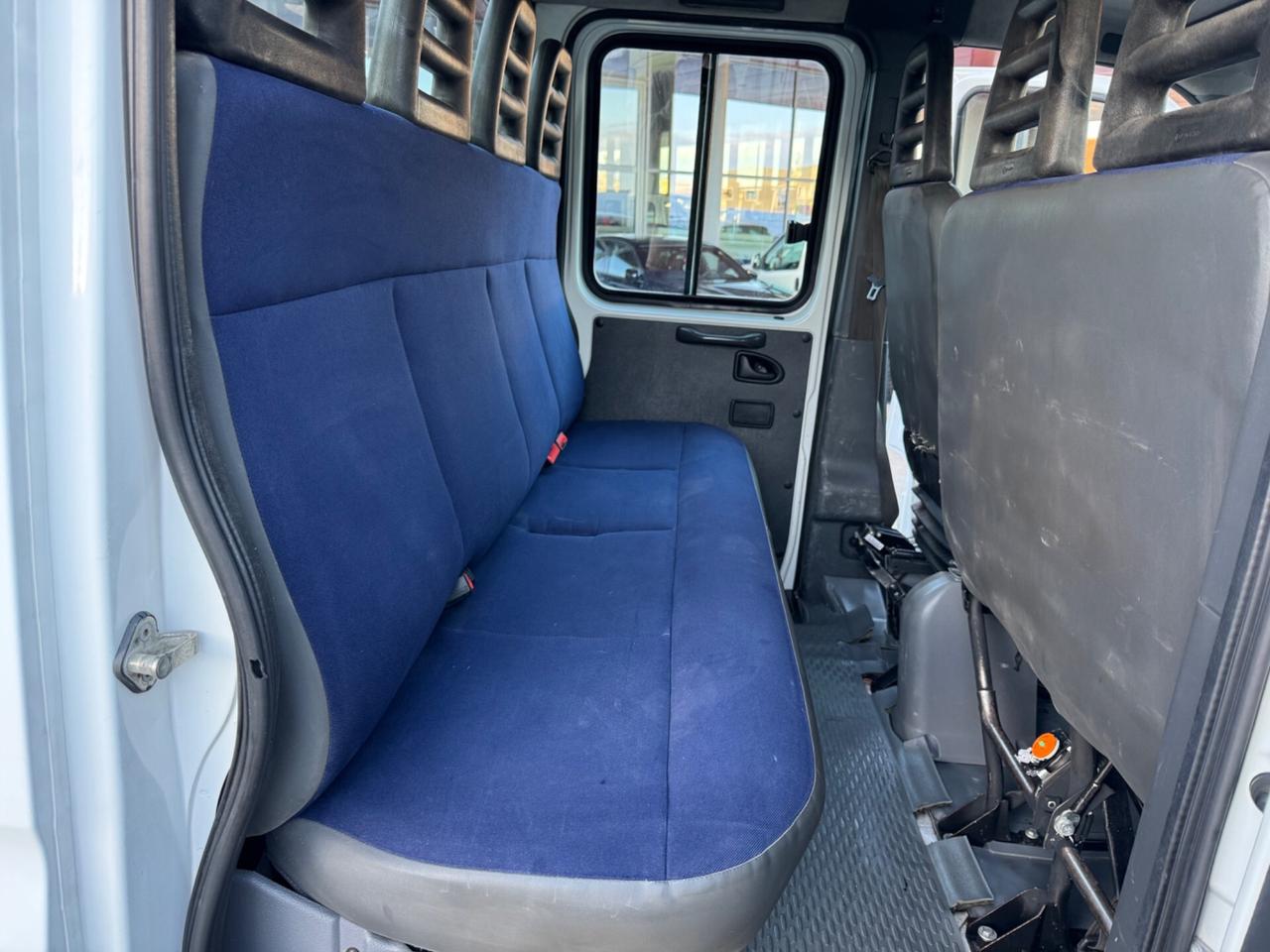 Iveco daily 35c15 7 posti ribaltabile e gru