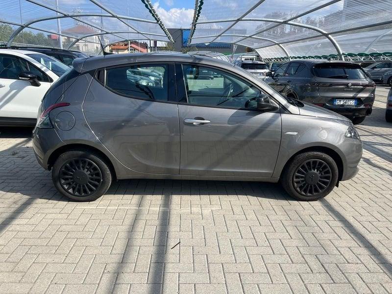 Lancia Ypsilon Ypsilon 1.2 69 CV 5 porte GPL Silver