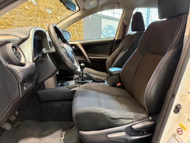 Toyota RAV 4 RAV4 2.0 D-4D 2WD Active