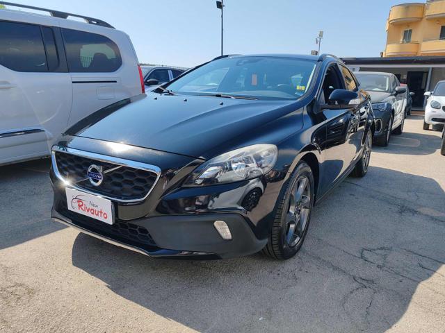 VOLVO V40 Cross Country D2 Momentum