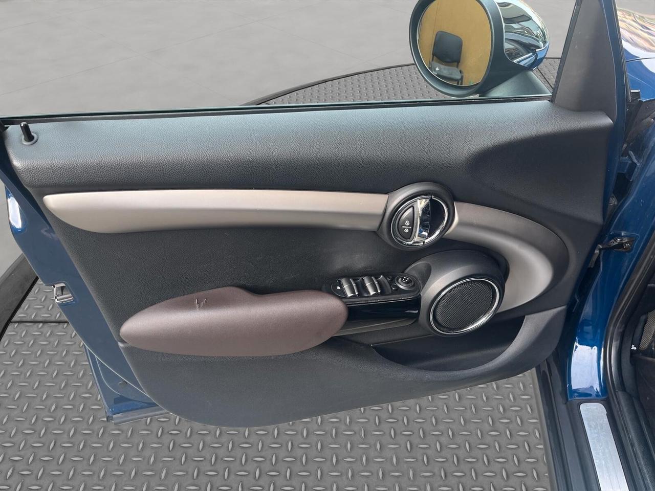 Mini Cooper D 1.5 DIESEL 116 CV 5 PORTE AUTOMATICO 2014