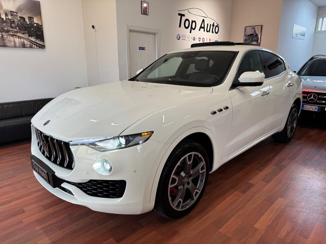 MASERATI LEVANTE V6 275 CV AWD GRANLUSSO / TETTO