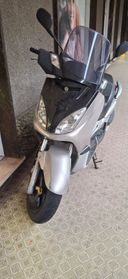 Yamaha X-Max 250