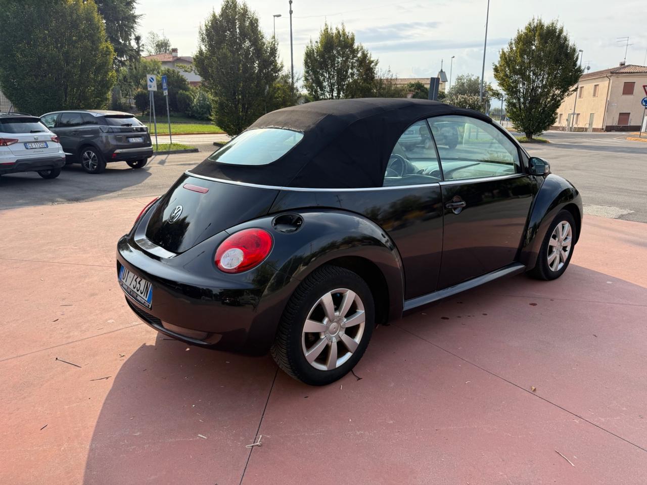 Volkswagen New Beetle 1.6 Cabrio