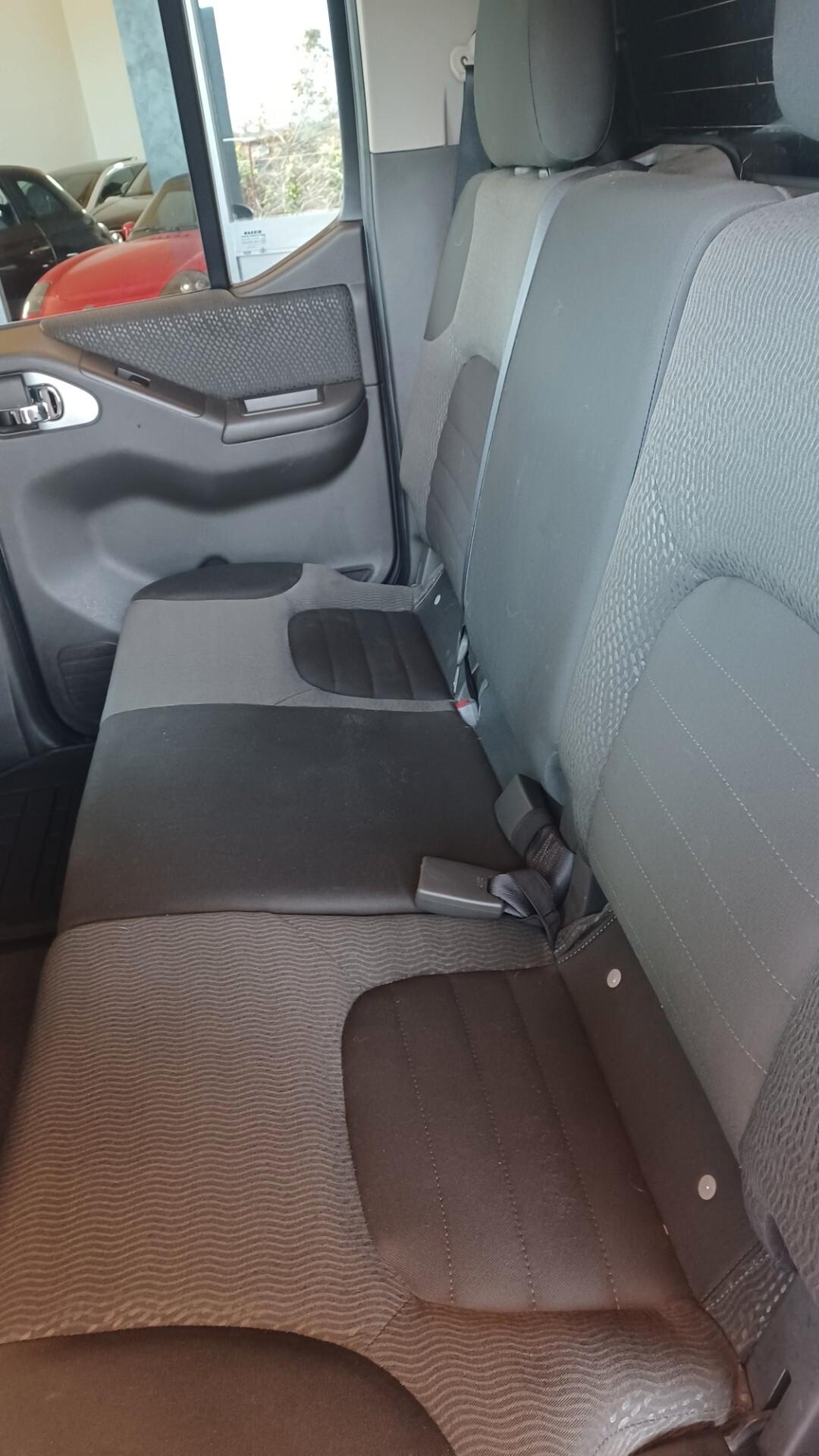 Nissan Navara 2.5 dCi 190CV 4 porte Double Cab LE