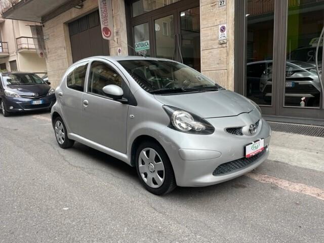 Toyota Aygo 1.0 12V 5 porte