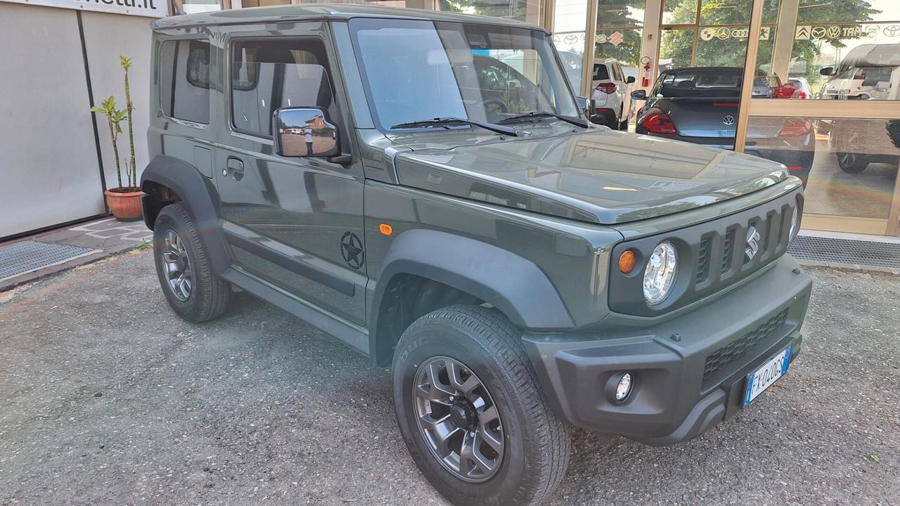 Suzuki Jimny 1.5 5MT Top