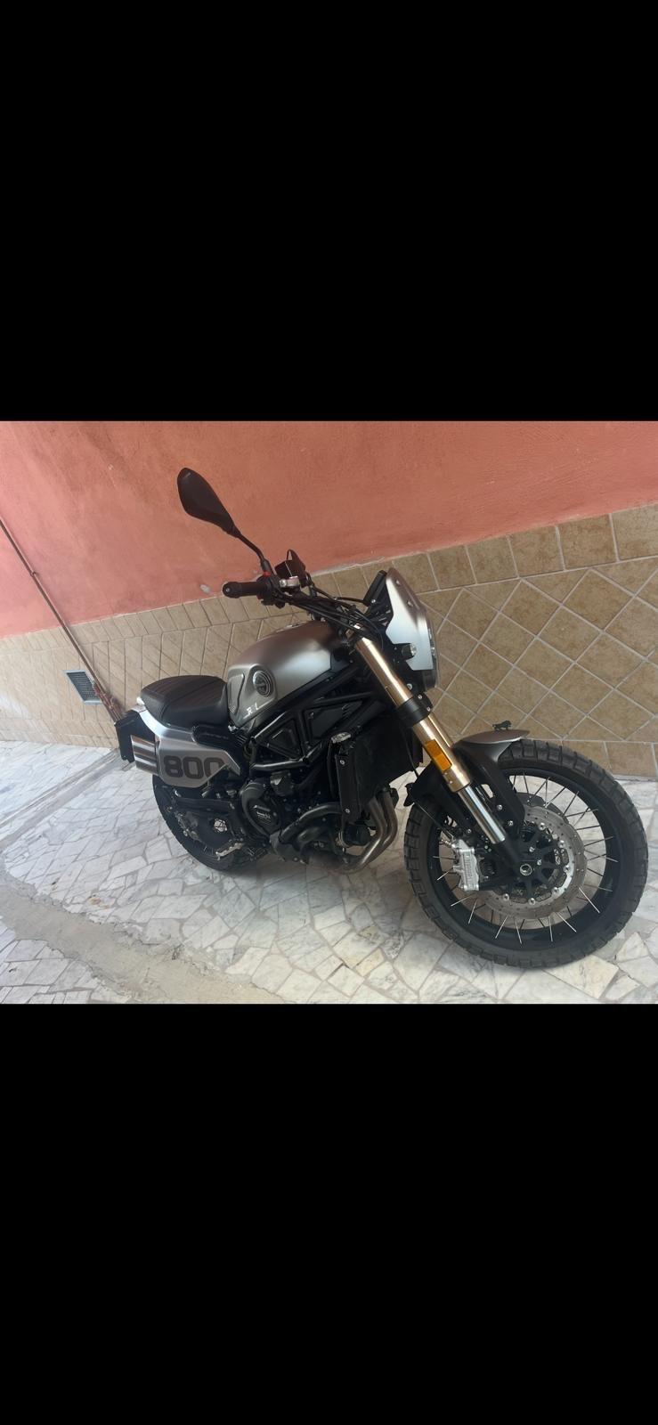 Benelli Leoncino 800 Trail