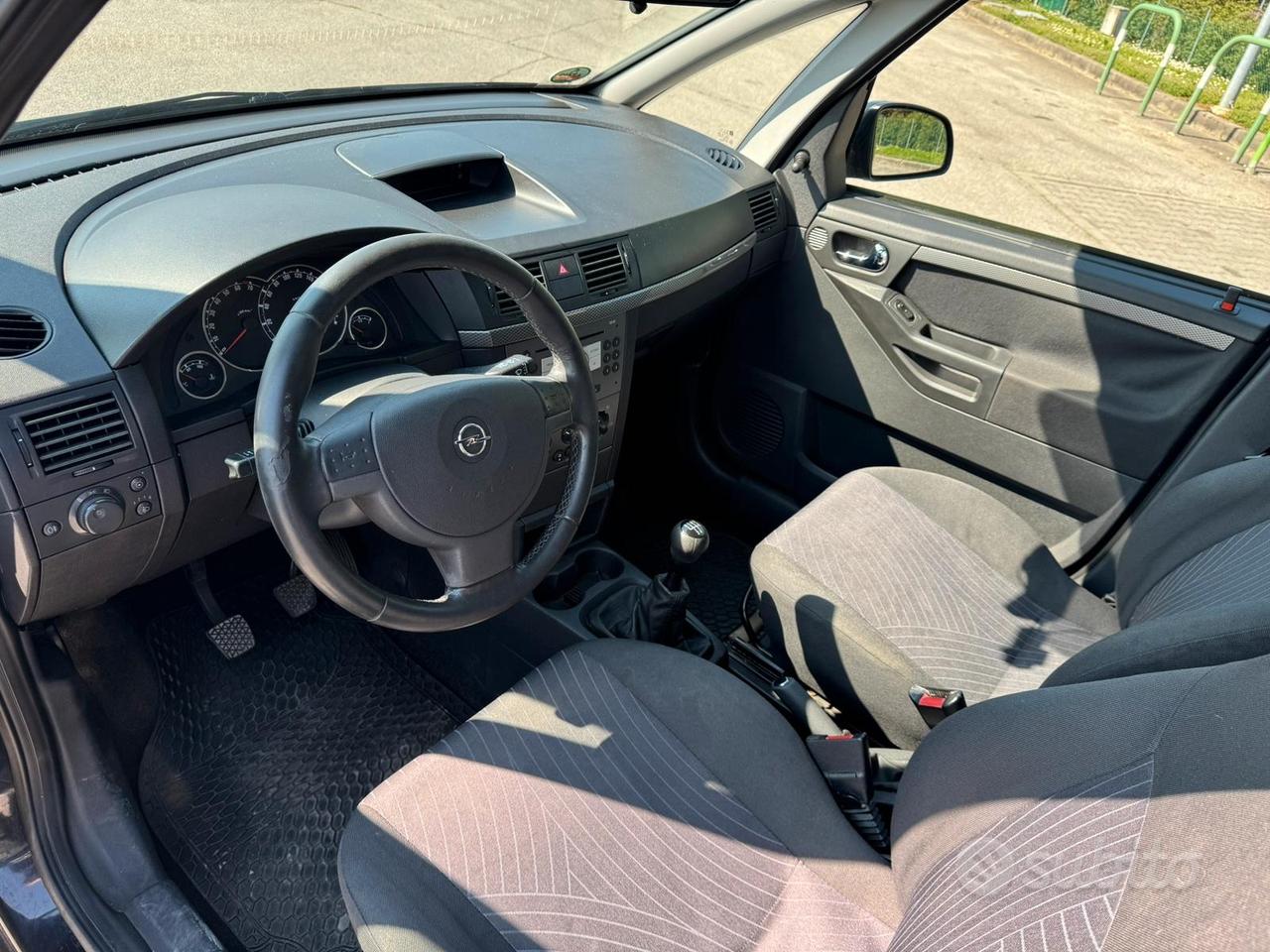 OPEL Meriva 1.6 16V Cosmo