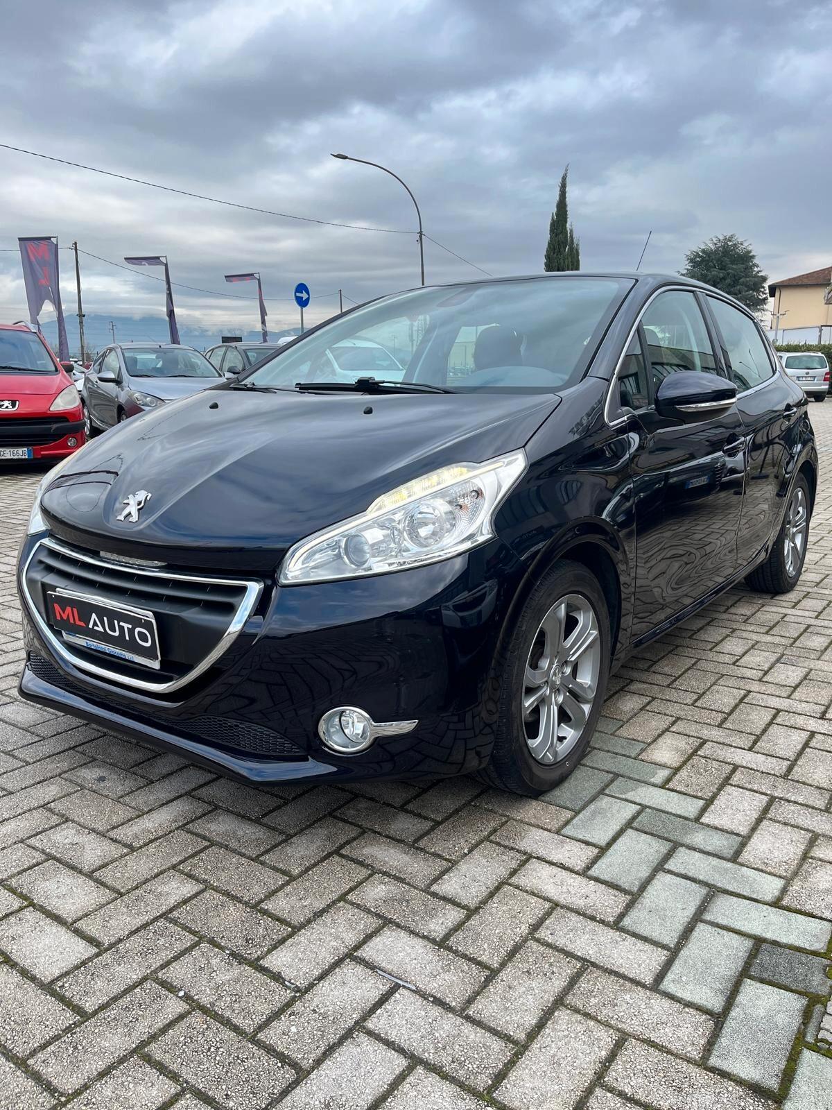 Peugeot 208 PureTech 82 5 porte Allure - OK NEOPATENTATO