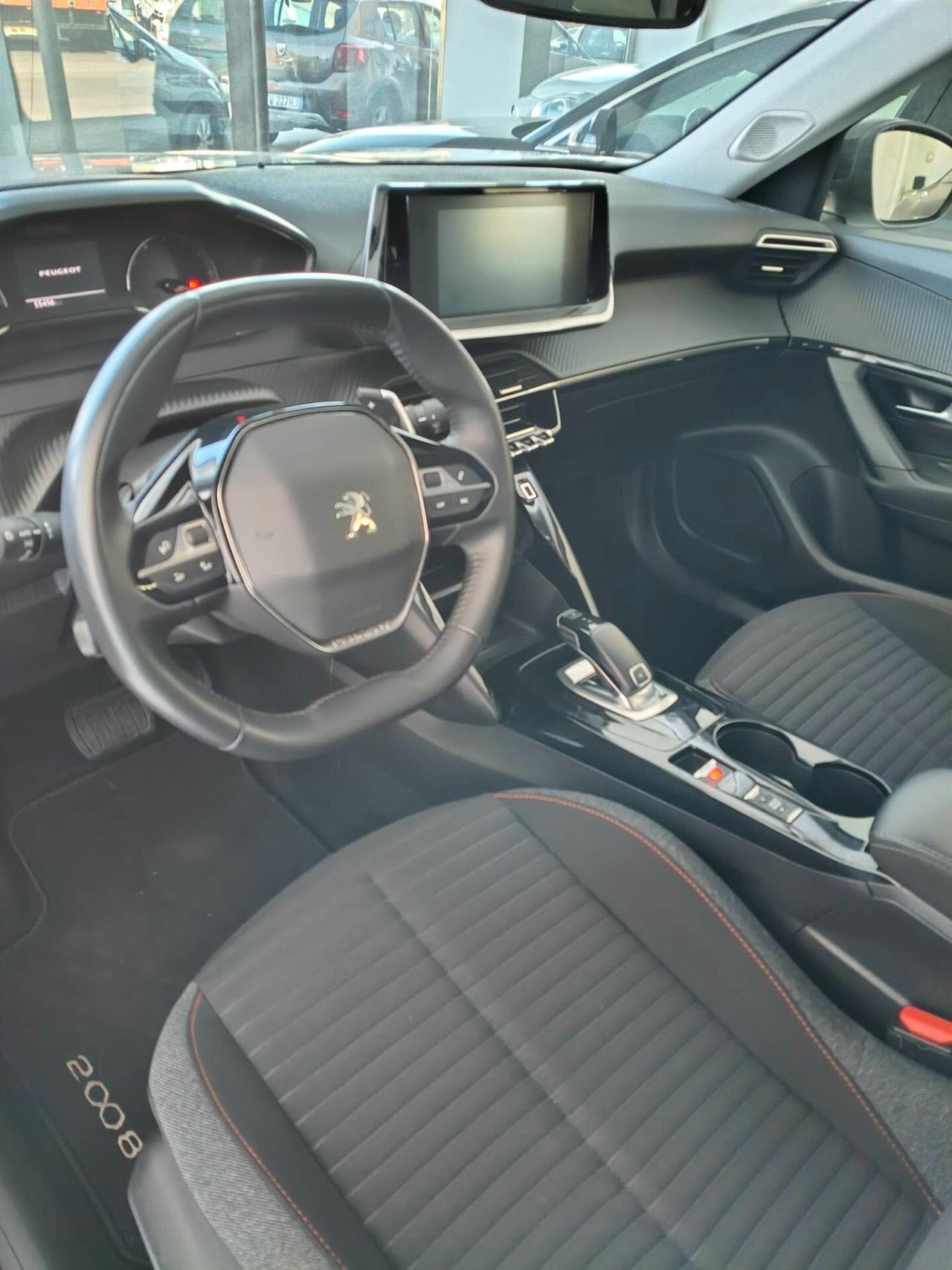 Peugeot 2008 PureTech 130 S&S Allure