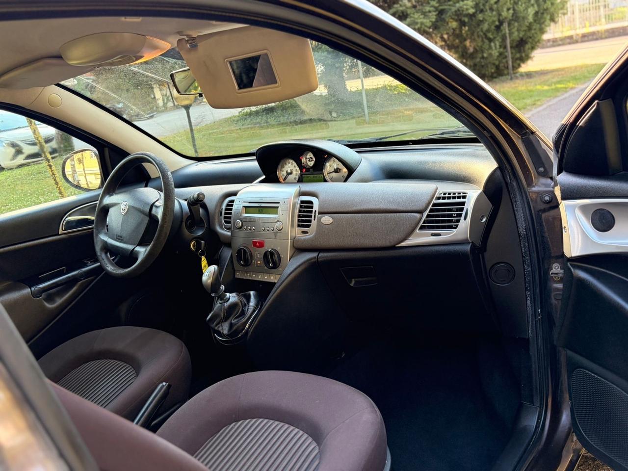 Lancia Ypsilon 1.2 Platino