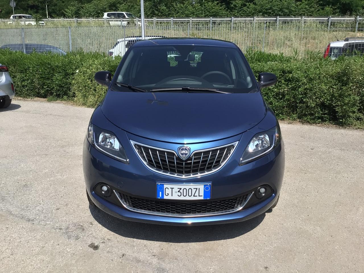 Lancia Ypsilon 1.0 FireFly 70 Cv Hybrid Platino KM0