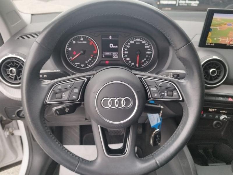 Audi Q2 35 TDI quattro S tronic Business