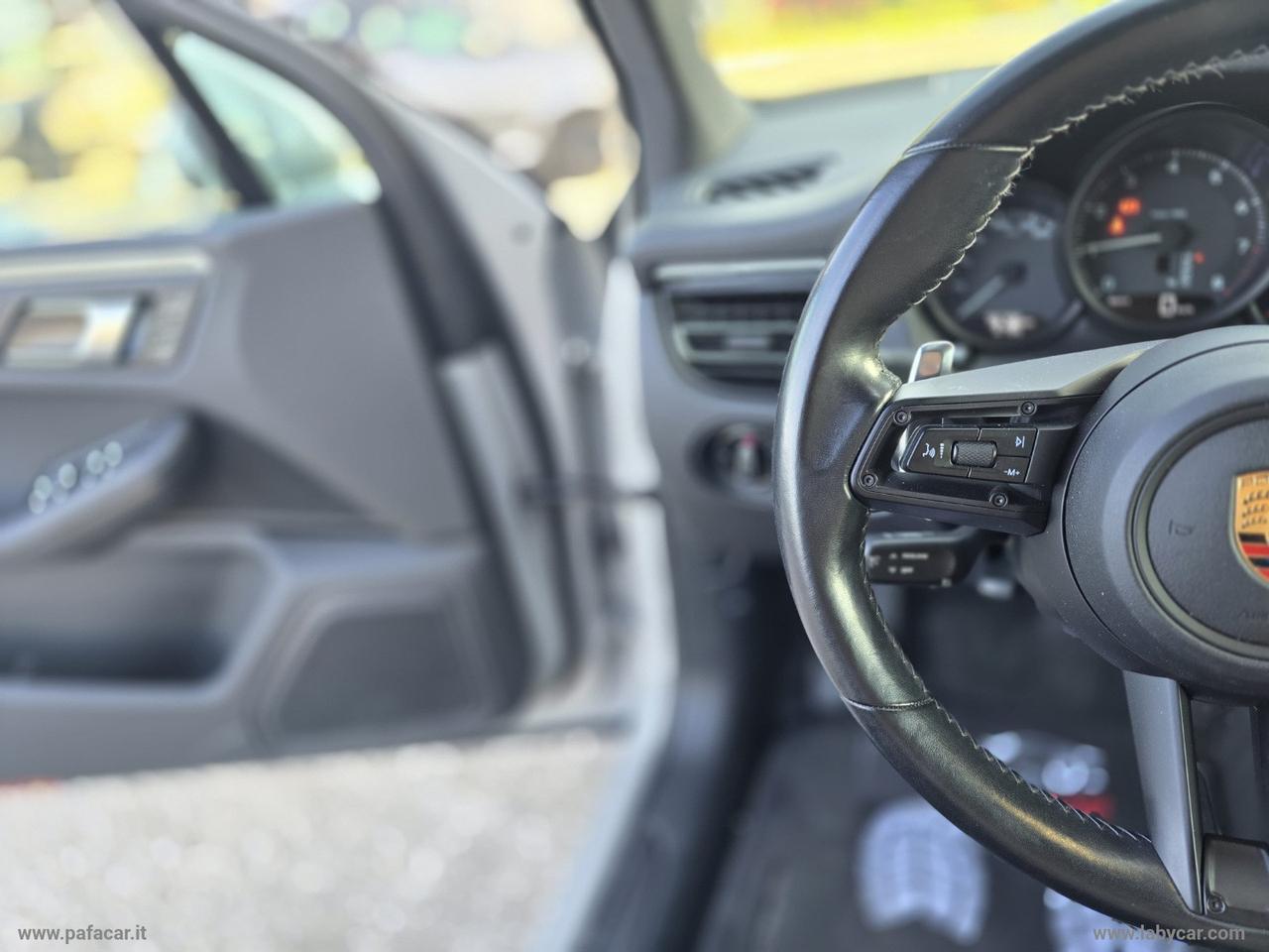 PORSCHE Macan 2.0 T