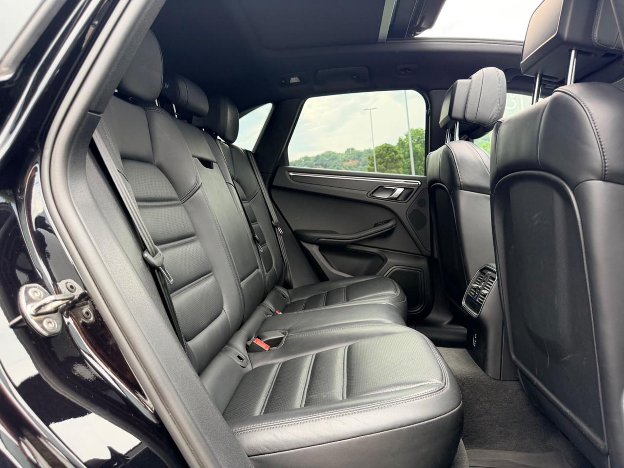 Porsche Macan 2.0 265cv in garanzia