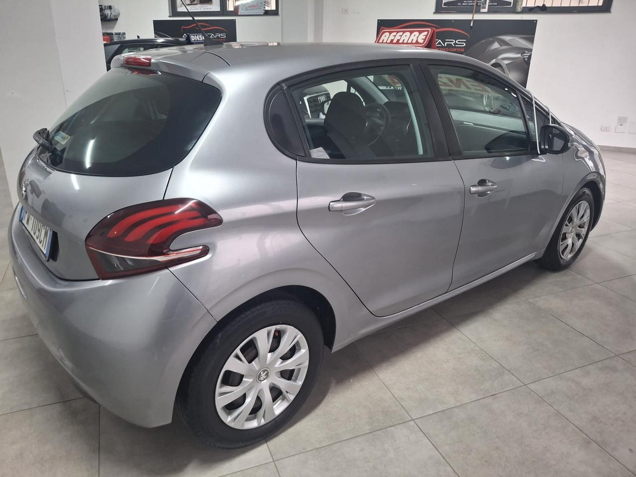 Peugeot 208 PureTech 82 5 porte Allure