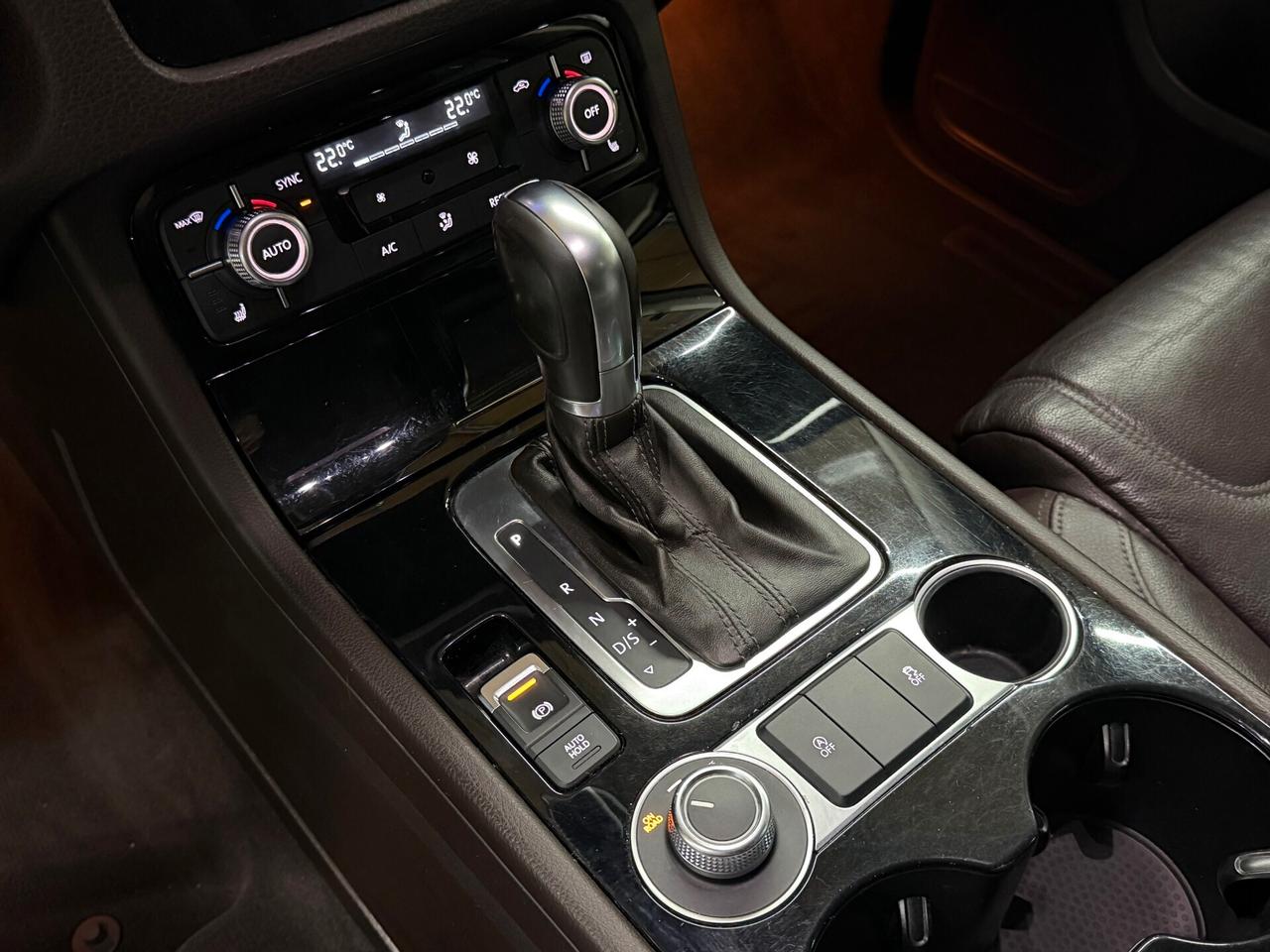 Volkswagen Touareg 3.0 TDI - IVA ESPOSTA - GARANZIA 12 MESI