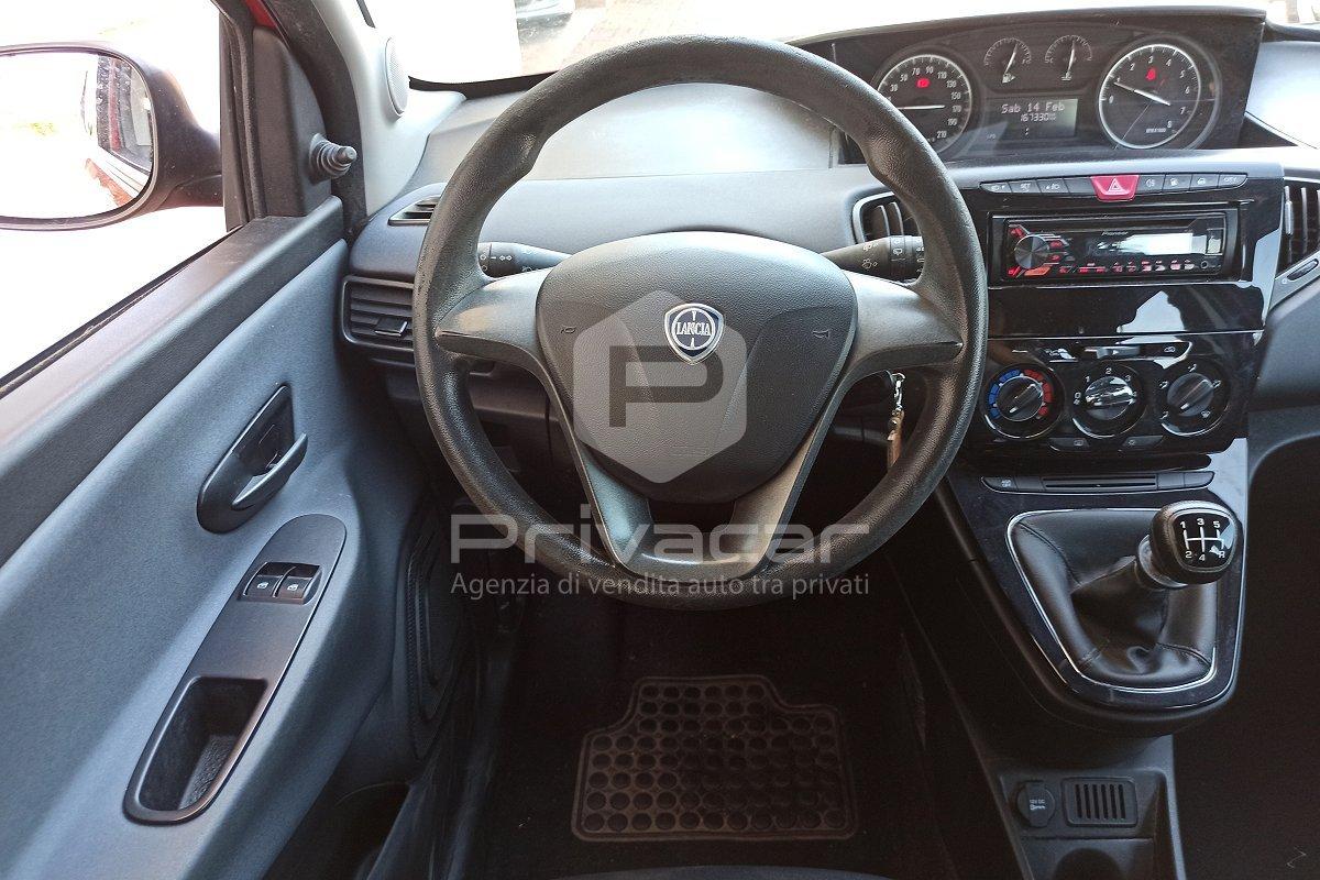 LANCIA Ypsilon 1.2 69 CV 5 porte GPL Ecochic Silver