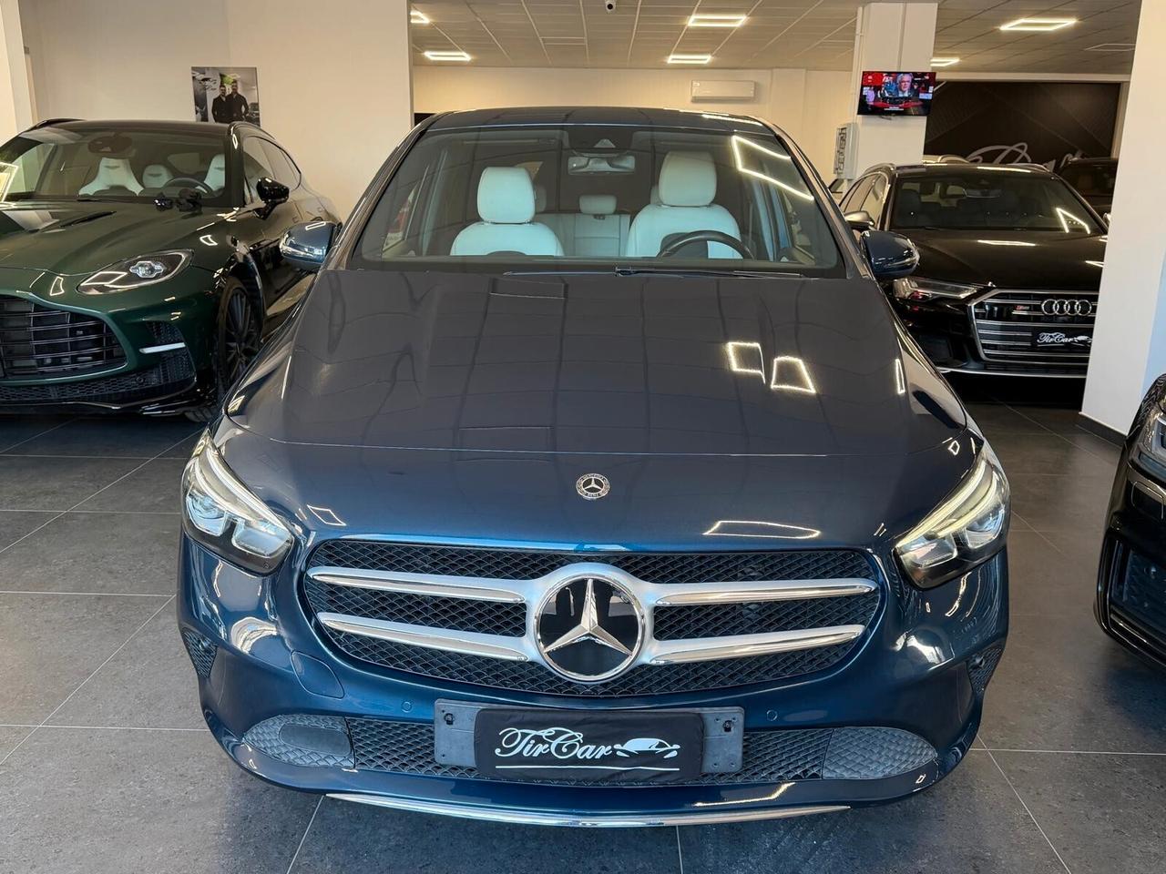 MERCEDES-BENZ CLASSE B180 SPORT 1.5 116CV PELLE NAVI CAM ANNO 2020