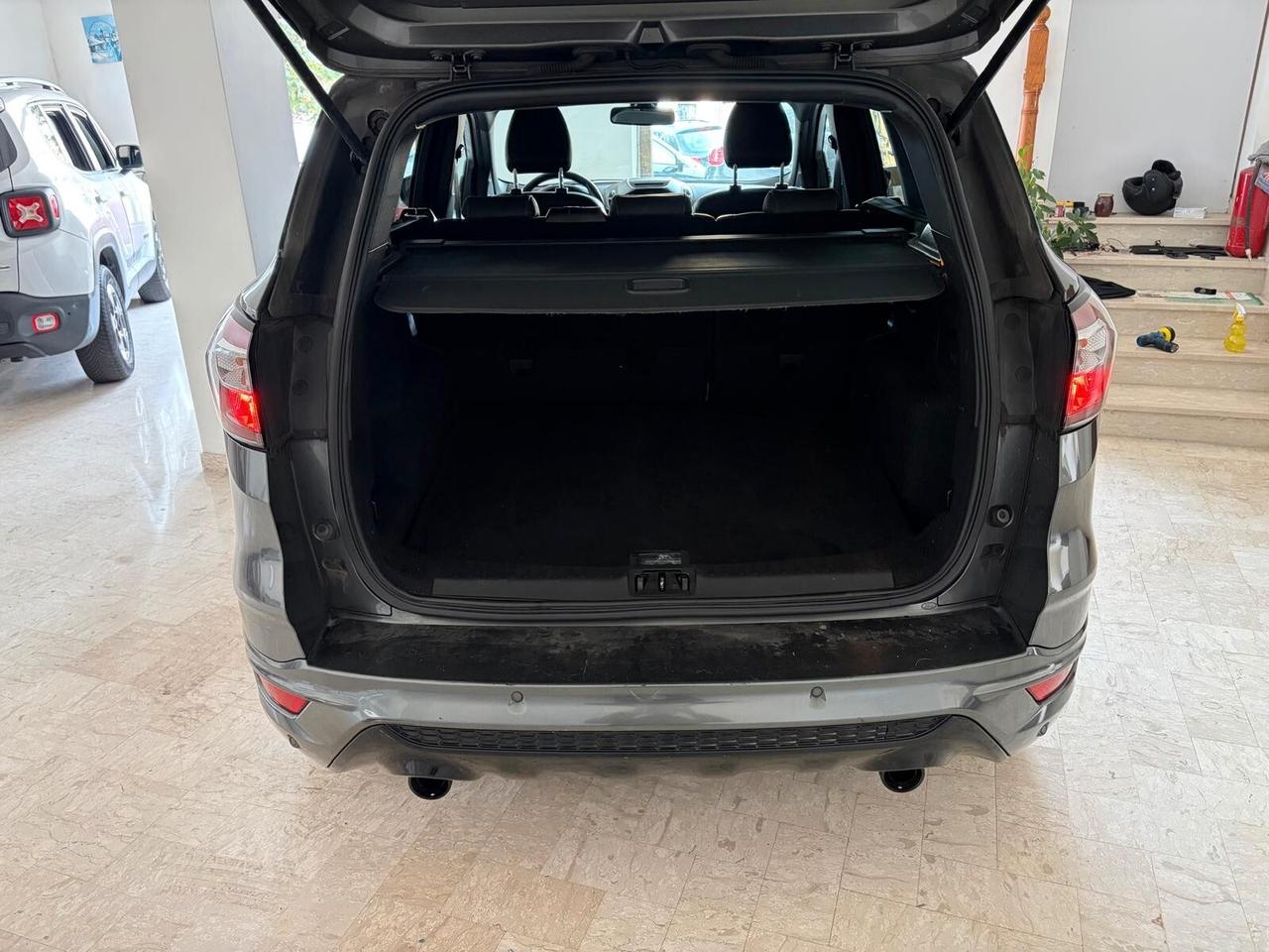 FORD KUGA 1.5 TDCI S&S SWD ST-LINE BUSINESS