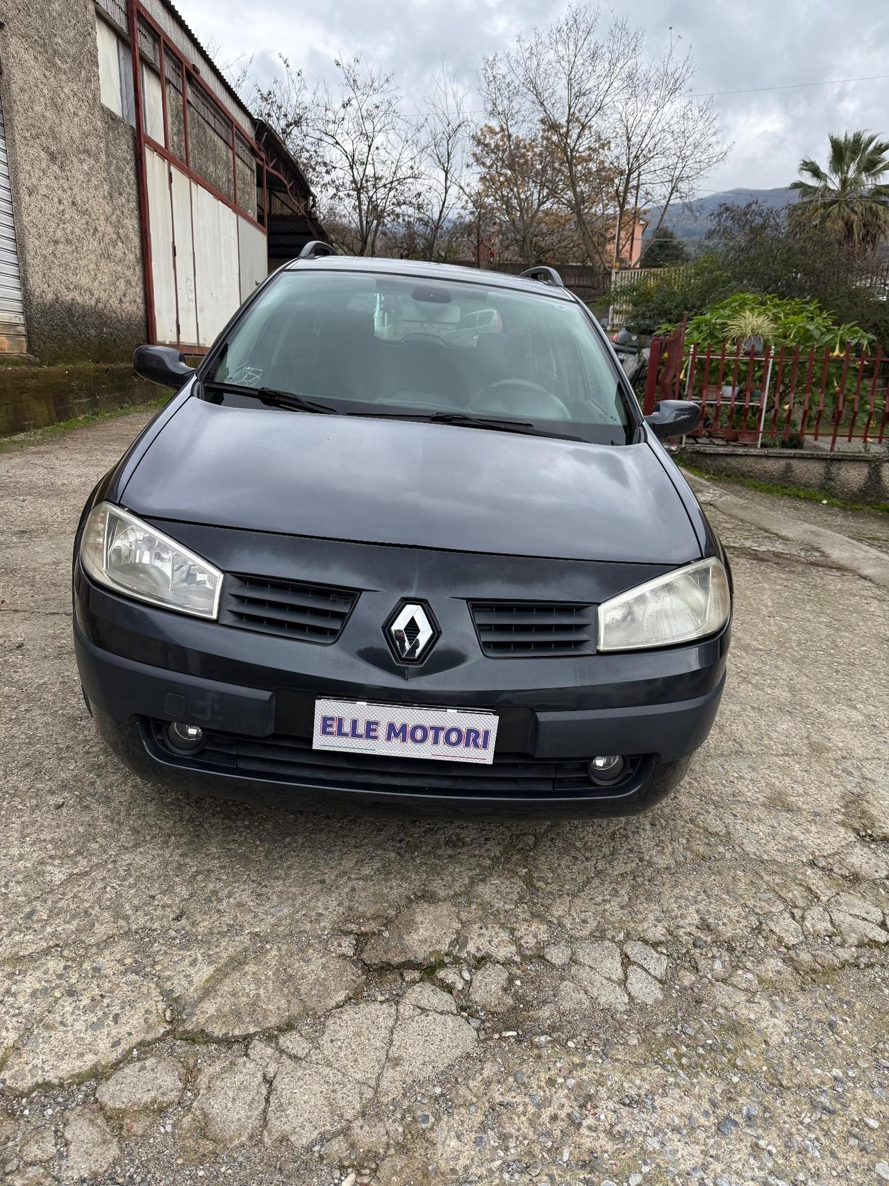 Renault Megane Mégane 1.5 dCi/100CV Grandtour Pack Authentique