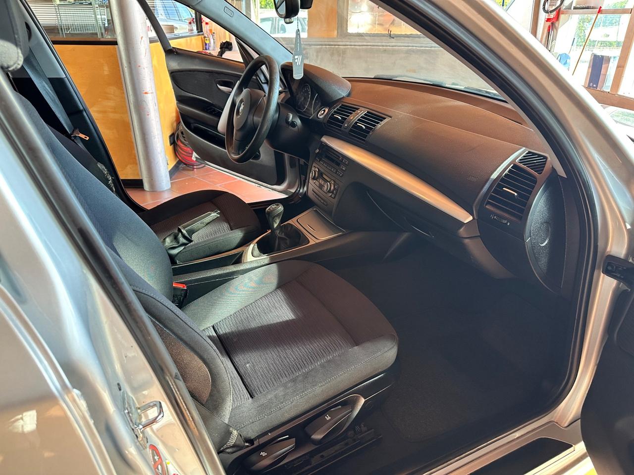 Bmw 118d cat 5 porte Attiva