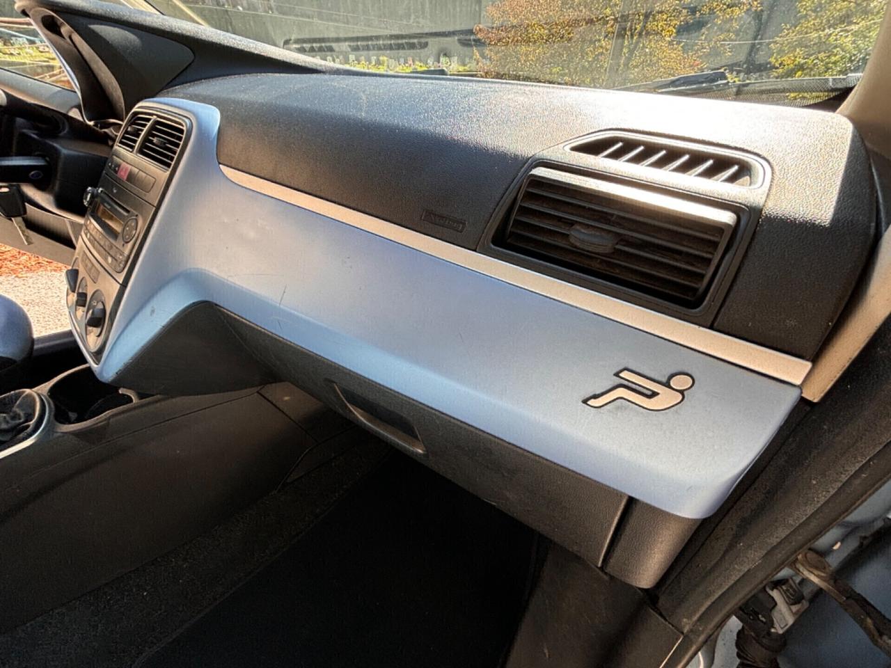 Fiat Grande Punto 1.4 Starjet 16V 3 porte Dynamic