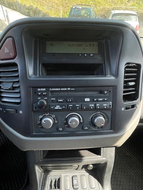 Mitsubishi Pajero 2.5 TDI GLX anno 2004