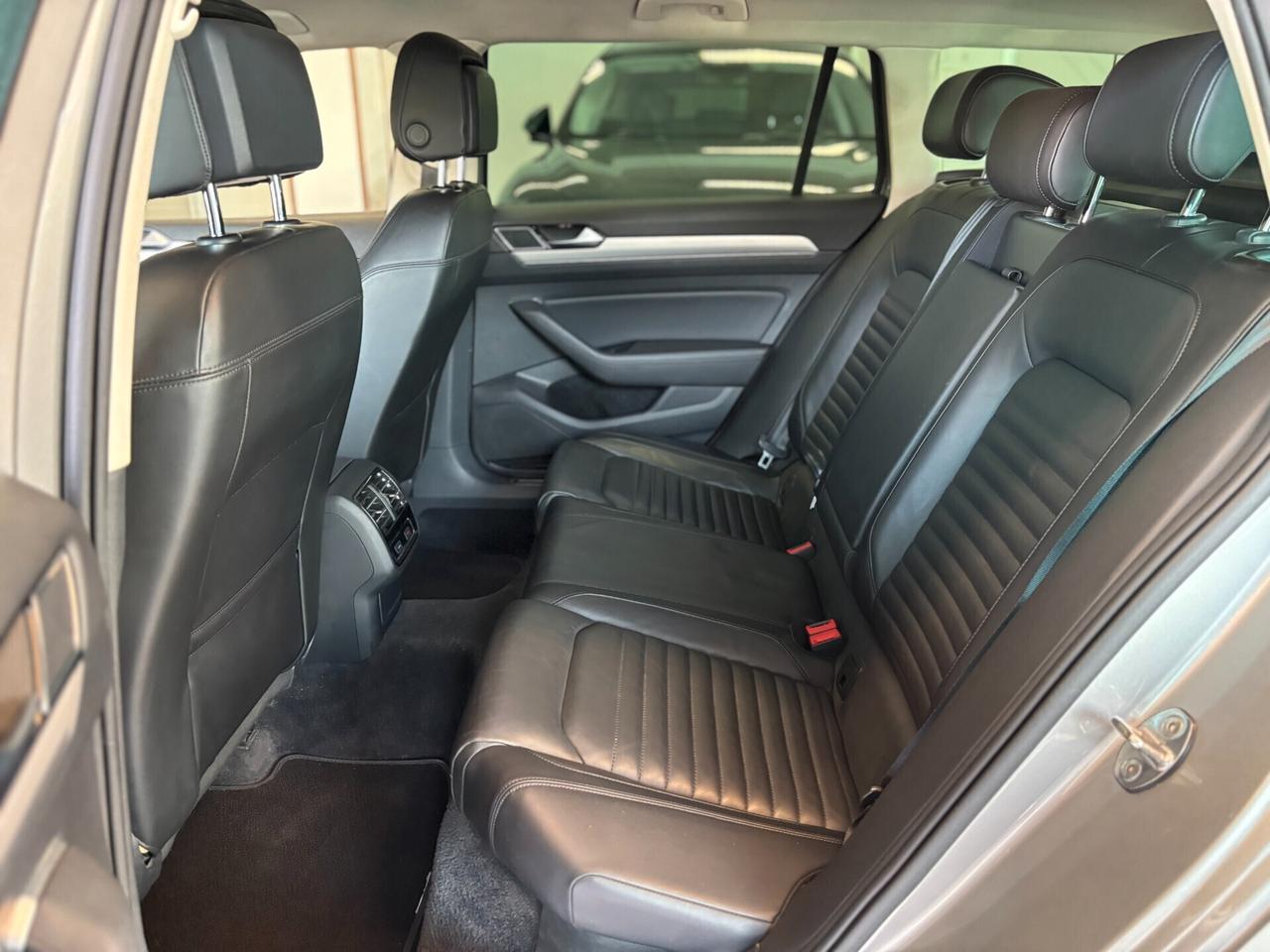 Volkswagen Passat Alltrack 2.0 tdi 4motion 190cv *TAGLIANDI CERTIFICATI VW*