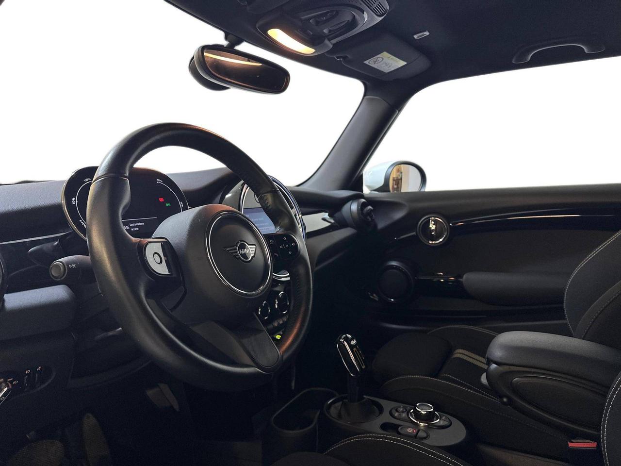 MINI Cooper SE Essential