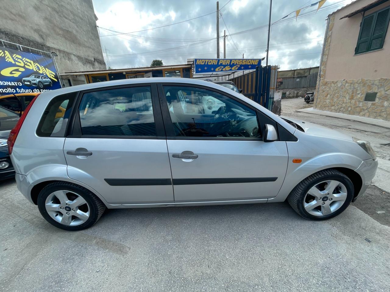 Ford Fiesta 1.4 TDCi 5p. Ghia