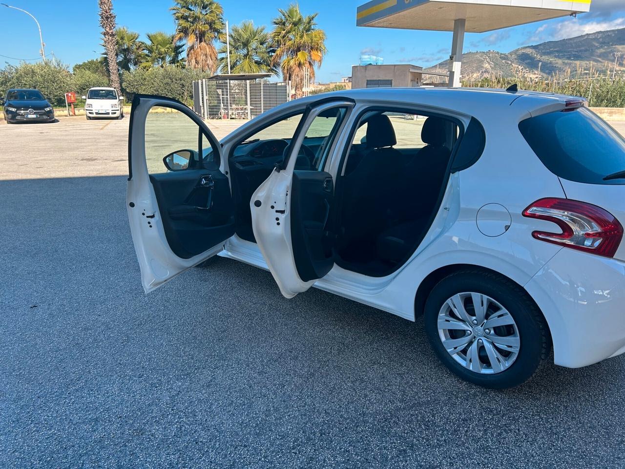 Peugeot 208 PureTech 82 5 porte Access