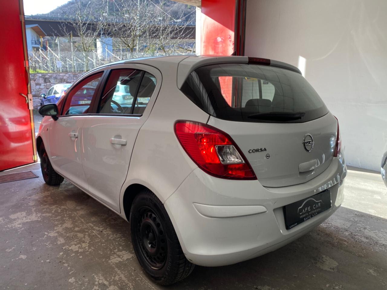 OPEL CORSA 1.2 NEOPATENTATI