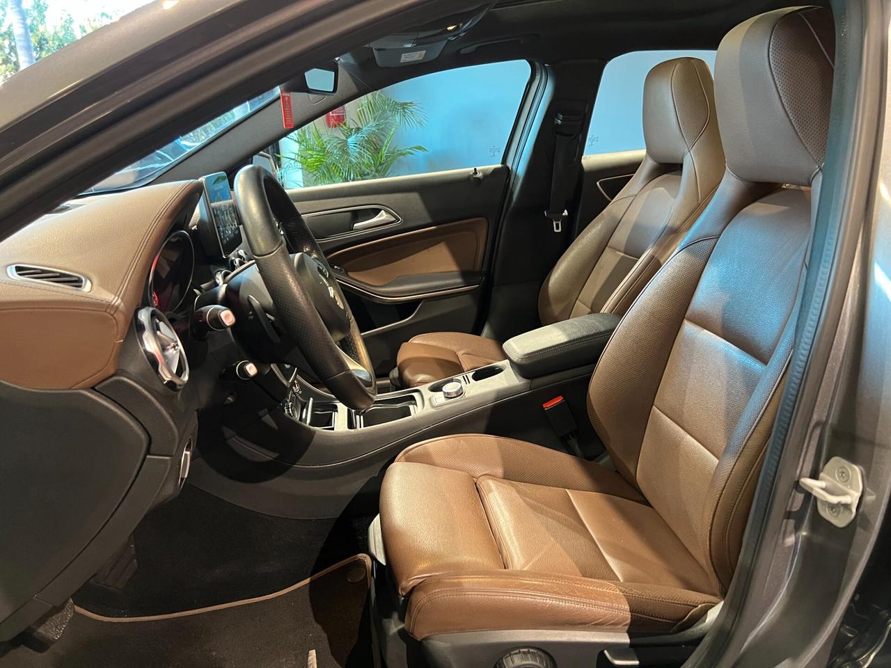 Mercedes-benz GLA 180d Automatic Executive TETTO