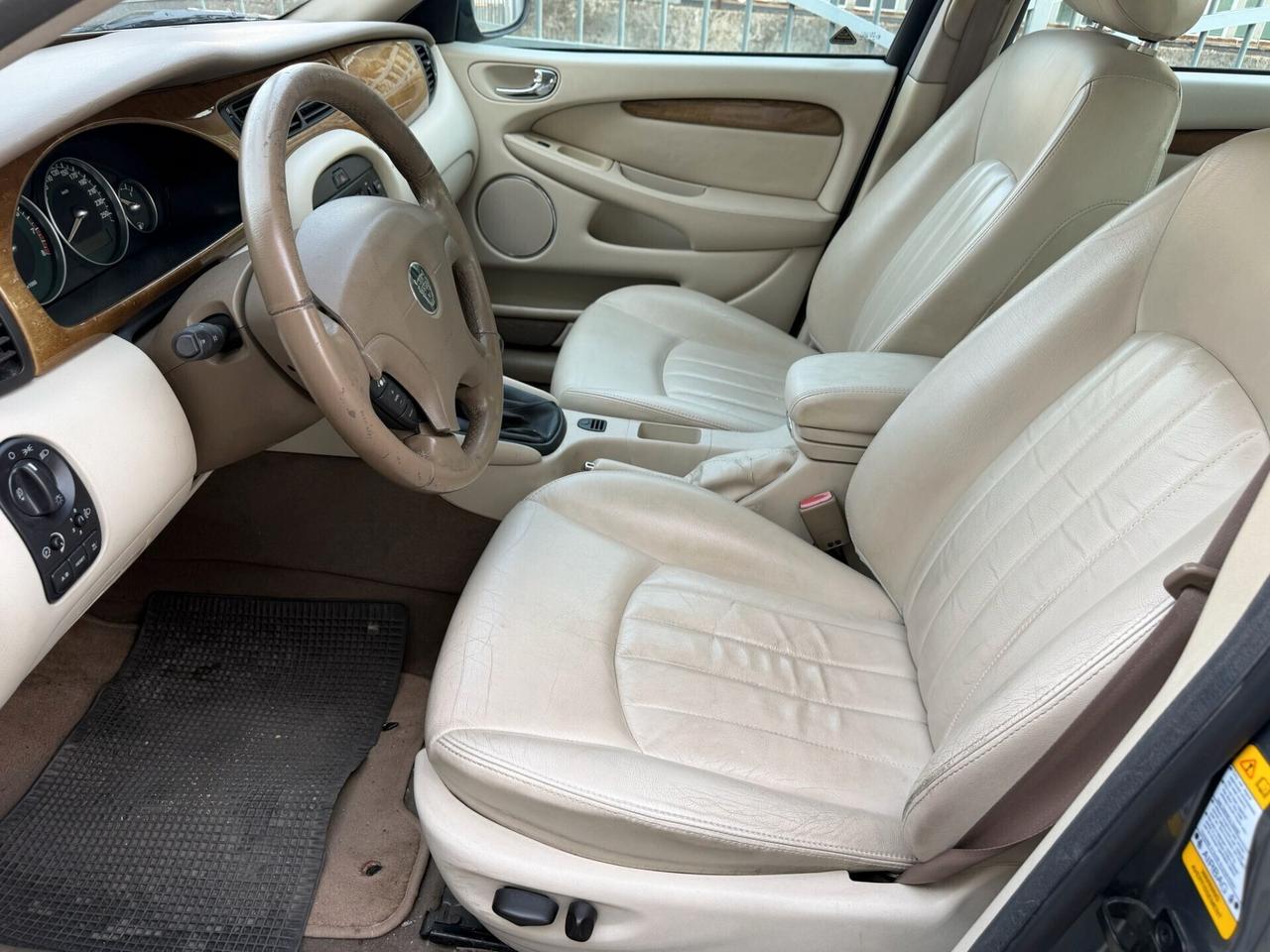 Jaguar X-Type 2.5 V6 24V cat Executive 4X4 - GPL