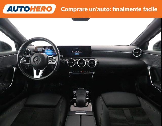 MERCEDES-BENZ A 180 d Automatic Premium