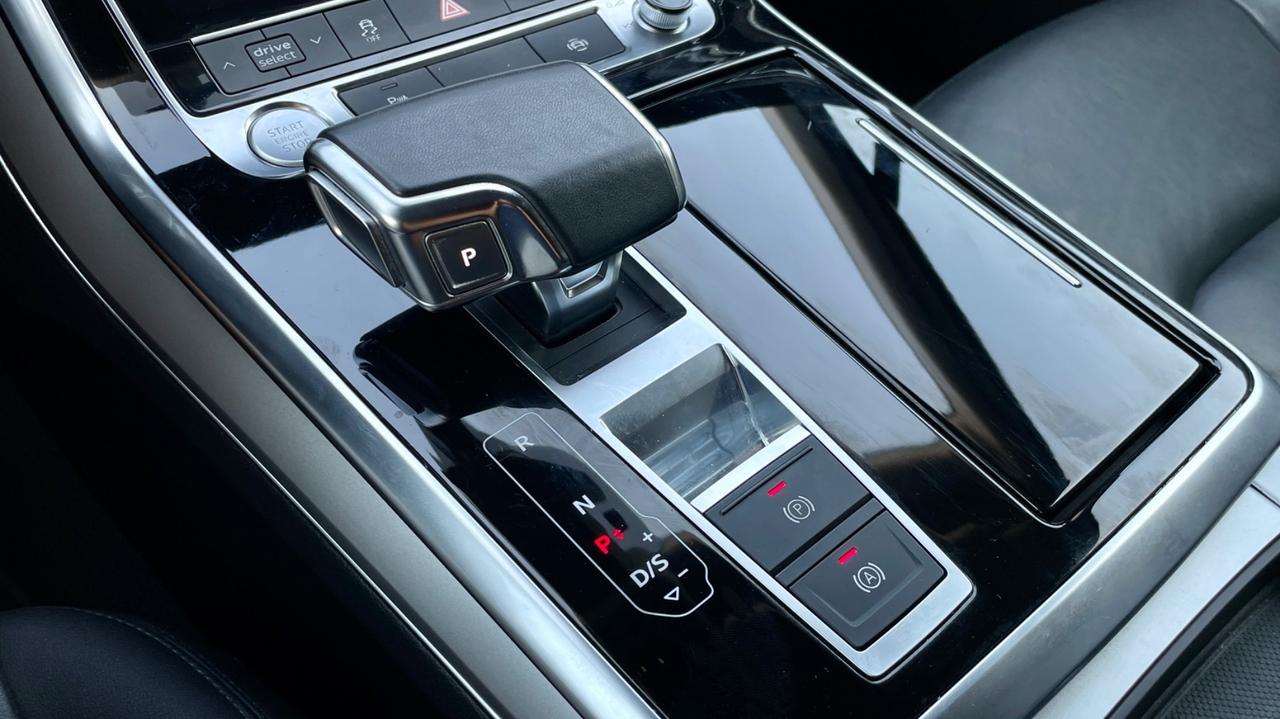 Audi Q7 45 TDI quattro tiptronic Sport Plus V. Cockpit PELLE LED