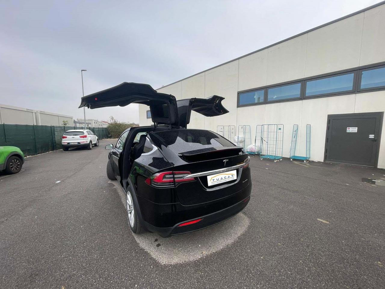 Tesla Model X Long Range 100 D