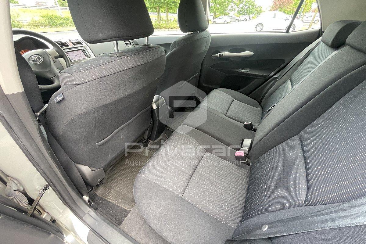 TOYOTA Auris 1.3 L 5 porte