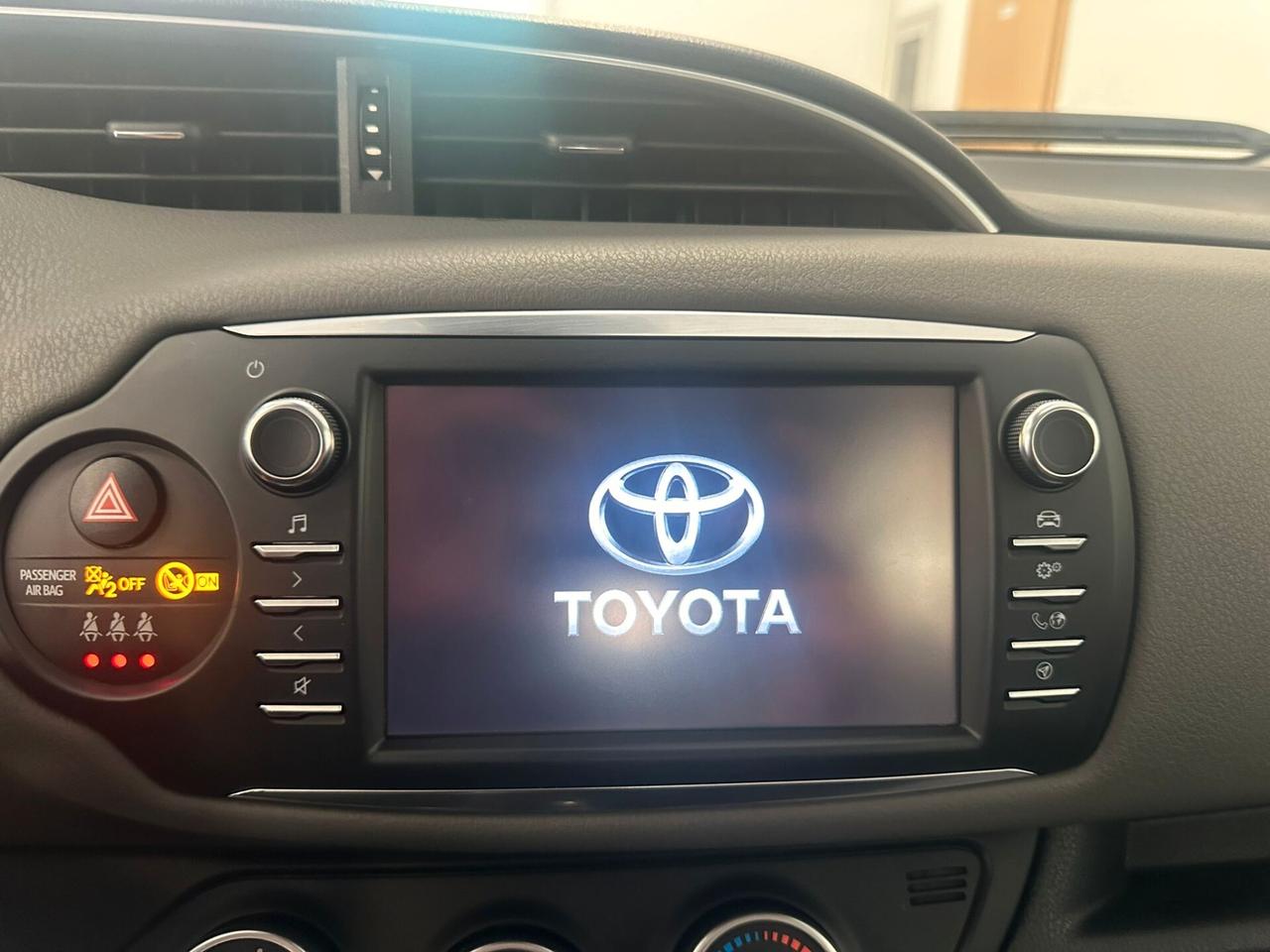 Toyota Yaris 1.0 72 CV 5 porte Lounge