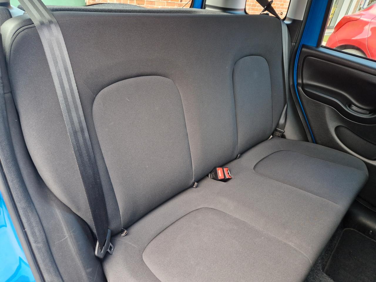 Fiat Panda Hybrid 1.0 70CV "29.100 km" Bluetooth, Sensori post., Start&Stop